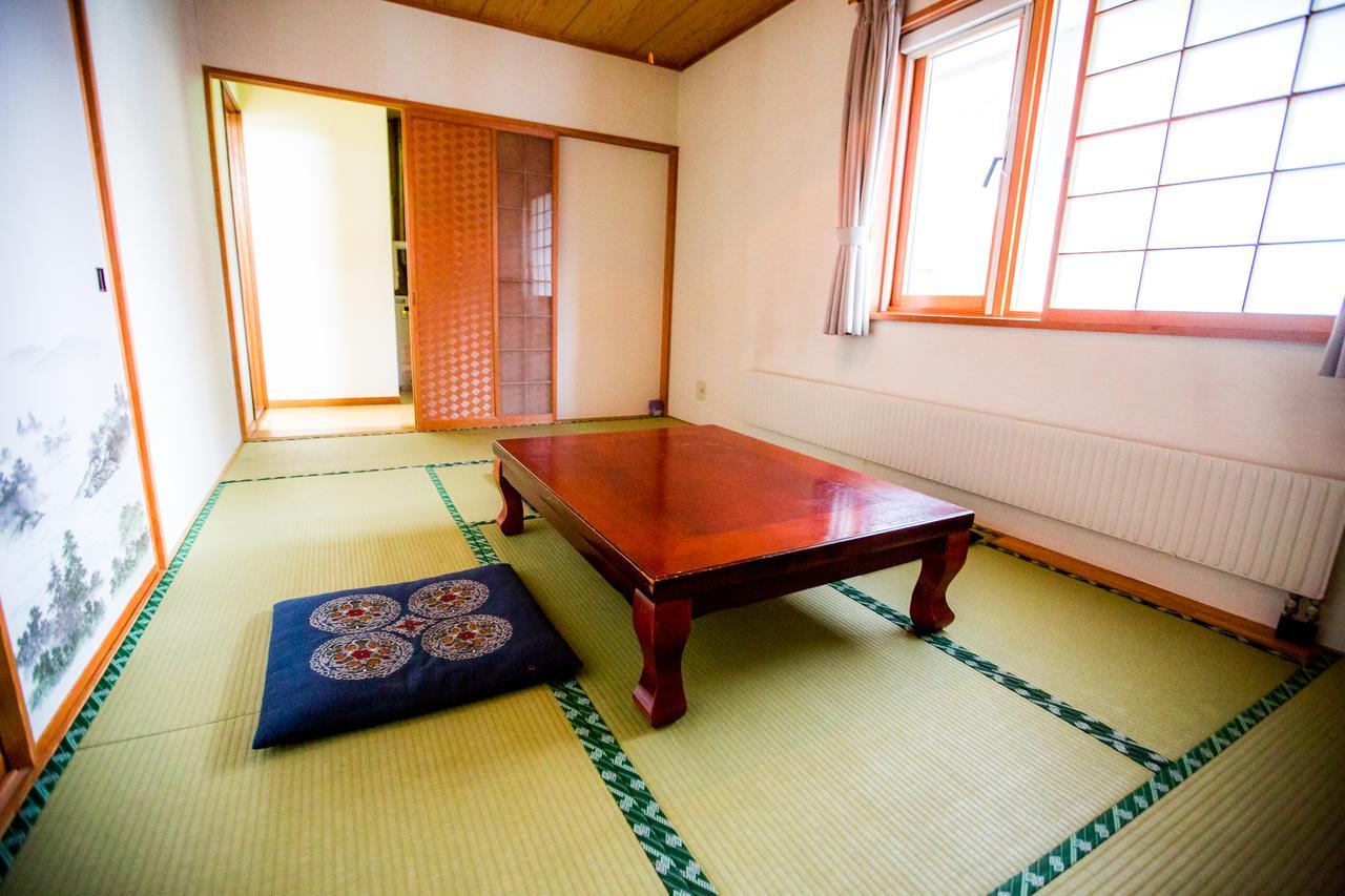 Rusutsu Lodges Pension Lilla Huset Niseko Exterior photo